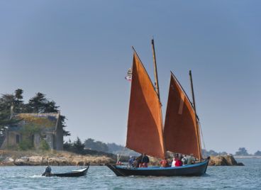 Balade en sinagot dans le Golfe du Morbihan ©Emmanuel Berthier